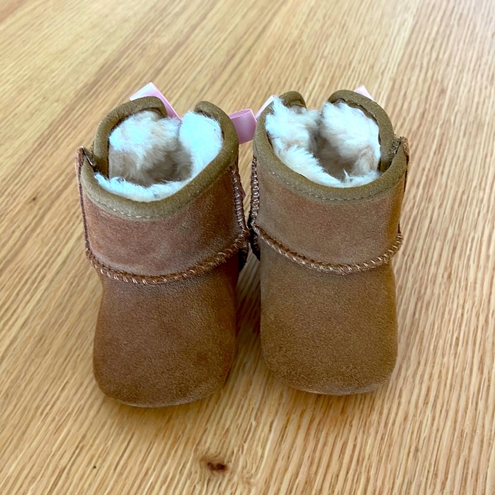 Baby Ugg boots, brand new unworn, size newborn 0/1